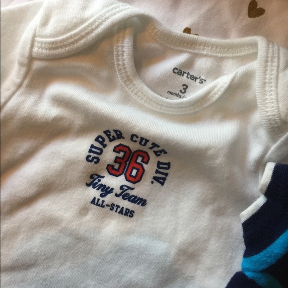 3 Pack Baby Onesies by Carters - Picture 3 of 4